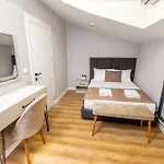 Luxury Life 3*