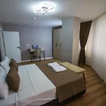 Luxury Life Hotel 3*