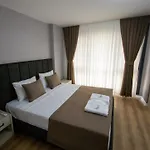 Hotel Luxury Life 3*