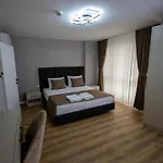 Luxury Life Hotel