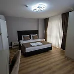 Hotel Luxury Life 3*
