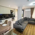 Luxury Life Hotel