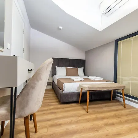 Otel Luxury Life
