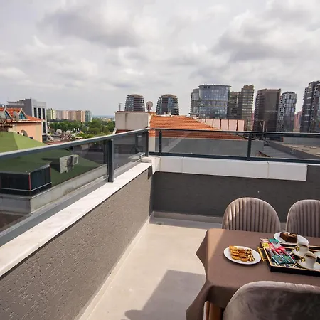 Luxury Life 3*