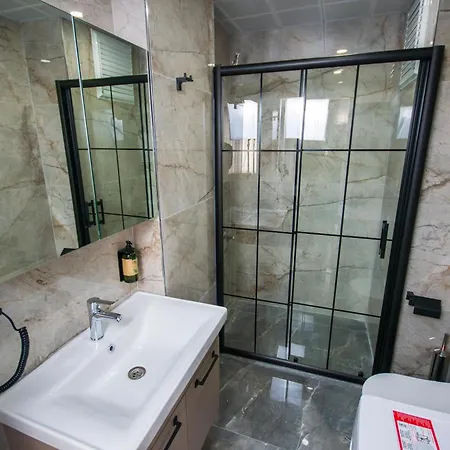 Luxury Life 호텔 3*