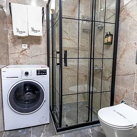 Luxury Life Hotel