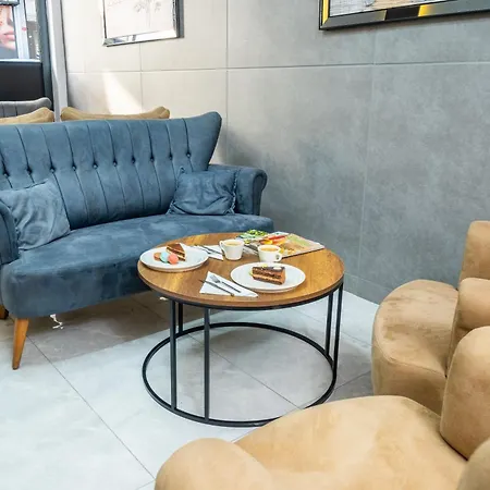 Hotel Luxury Life 3*