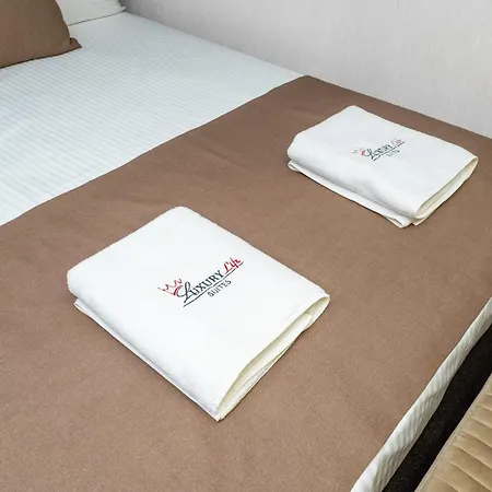 Luxury Life Hotel