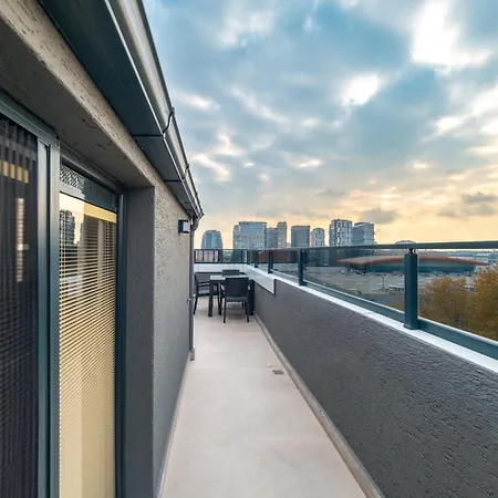 Luxury Life Hotel 3*