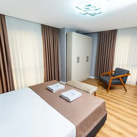 Luxury Life Hotel 3*