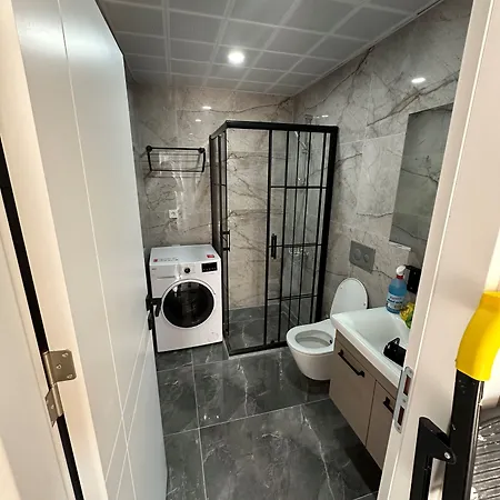 Luxury Life Hotel 3*